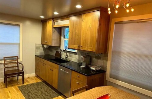 Ogden House | ALL NEW - Clean & Modern! Mountain Garden Oasis!
