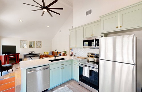 Holly Lake Ranch House | All-new cottage with resort amenities, covered porch, & screened dining room