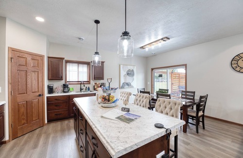 Sioux Falls House | ALL NEW in Sioux Falls WHY Stay in a MOTEL! 2 BEAUTIFUl bed sleep seven home