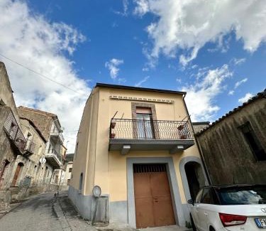 Palizzi Apartment | All'Ombra del Campanile