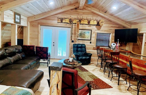 Deerbrook House | All Season Barn on Private Lake-ATV Trail Access