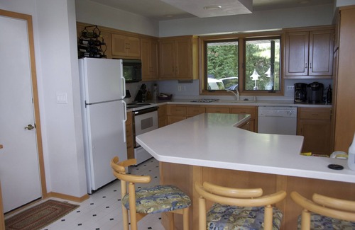 Sturgeon Bay House | All-Season home, 200 ft. of beachfront, spectacular views of Lily Bay