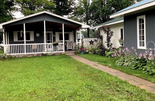 MacTier Cottage | All season Lakefront cottage!