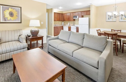 Branson Apartment | All-Season Resort Villa w/Indoor Pool, Theater, Crafts & More Fun l 4 Rooms