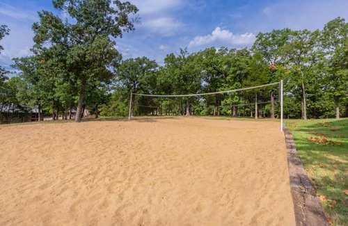 Branson Apartment | All-Season Resort Villa w/Indoor Pool, Theater, Crafts & More Fun l 4 Rooms