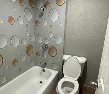 Cedar Crest Hotel | All Season Suites Inn
