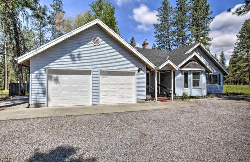 Chewelah House | All-Seasons Chewelah Home Fish, Golf and Ski!