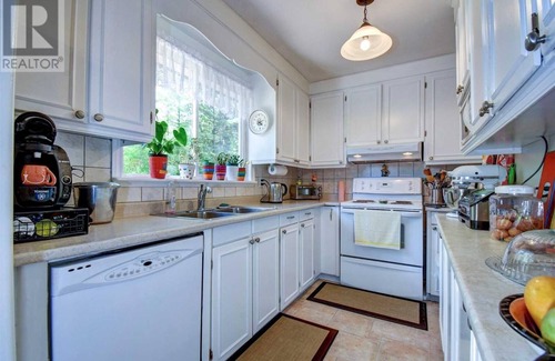 Victoria Road Cottage | All seasons cottage on Balsam lake near Balsam lake provincial park