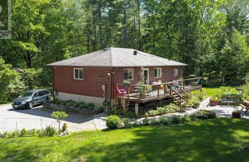 Victoria Road Cottage | All seasons cottage on Balsam lake near Balsam lake provincial park