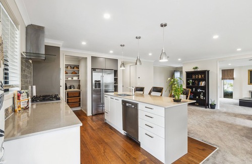 Pokeno House | All Seasons Cottage - Pokeno Holiday Home