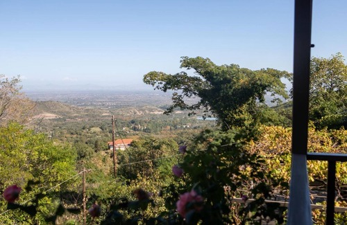 Lake Plastiras Villa | All Seasons Guest House