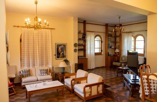 Lake Plastiras House | All Seasons Guest House