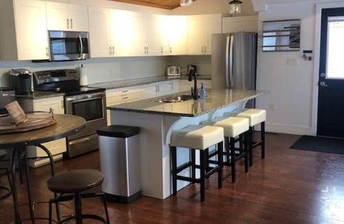 Gravenhurst House | All Seasons - Muskoka Retreat on Sparrow Lake