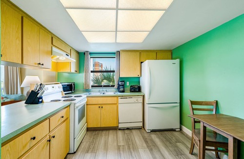 Madeira Beach Condo | All Seasons Vacation Resort by Liberte'