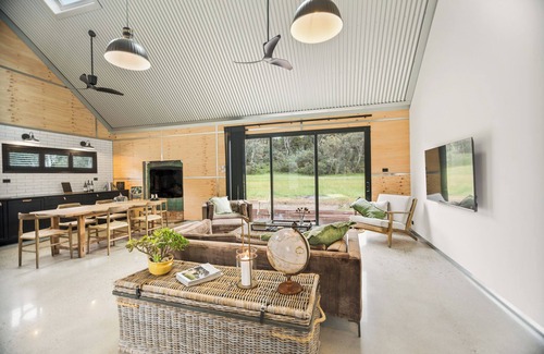 Whitfield House | ALL Sheds - Comfort & Style for Families or Groups up to 10 guests