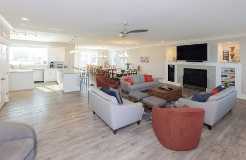 Sandbridge House | All Shell Be Well - 8 bedrooms with ocean views and private pool
