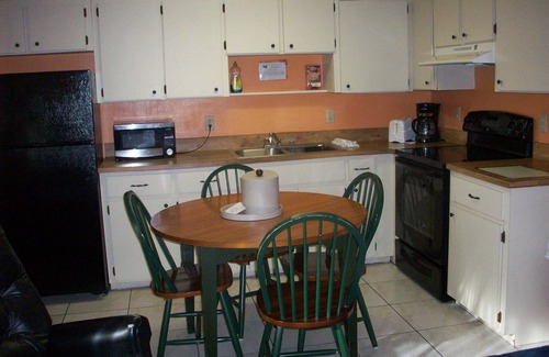 Edgewater Hotel | All Suite Motel