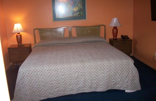 Edgewater Hotel | All Suite Motel