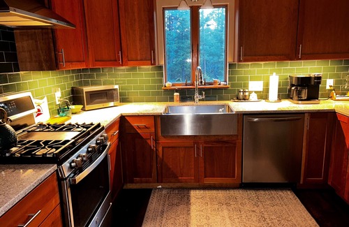 Sunday River Area House | All the comforts of home. 5 minutes to Sunday River! New hot tub.n