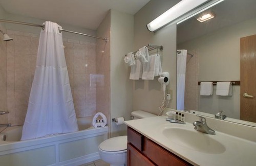 St. Robert Hotel | All Towne Suites