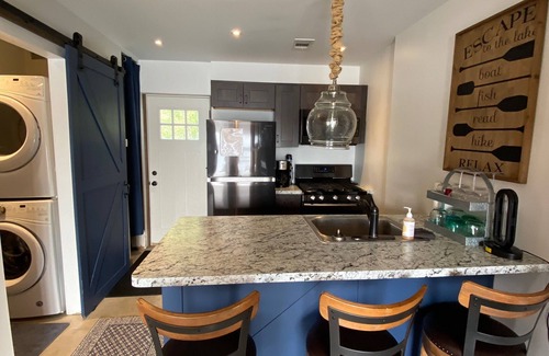 Mancelona Cottage | ALL YEAR ROUND FUN! LAKE FRONT! BLUE BEAR TRAIL UP THE DRIVEWAY! I