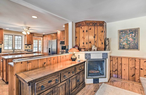 Town of Conesville House | All Year-Round Retreat Near Windham Mountain