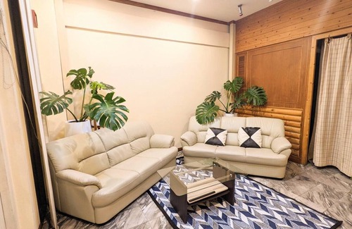 Phlabphla House | All you can need private room with king bed perfect for long stay in Bangkok