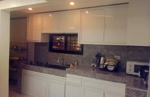 Silang House | All Yours! Roomy 3-Bed Villa + Chill Pool, Balcony Views & Skydeck Vibes