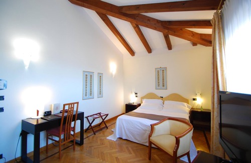 Bazzano Hotel | Alla Rocca Hotel