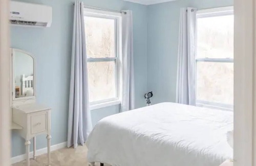 Blacksburg House | Allegany Cottage-Less than 2 miles to Virginia Tech!