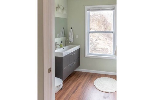Blacksburg House | Allegany Cottage-Less than 2 miles to Virginia Tech!