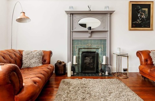 Bournemouth Cottage | Allegra - a house that sleeps 10 guests in 6 bedrooms