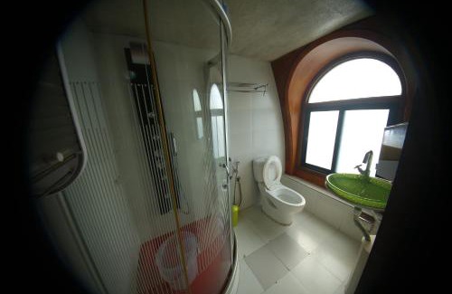 Nedumudy Boat Rental | Alleppey Lake Houseboat