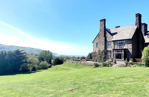 Bossington Apartment | Allerford View apartment with glorious Exmoor views in Bossington Hall