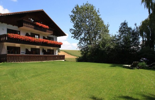 Hirschbach Apartment | Allergikergerechtes App. mit Terrasse und WLAN