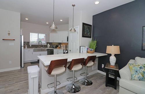 Grand Junction House | Allergy Friendly Near CMU Modern Ascend