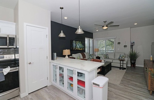 Grand Junction House | Allergy Friendly Near CMU Modern Ascend