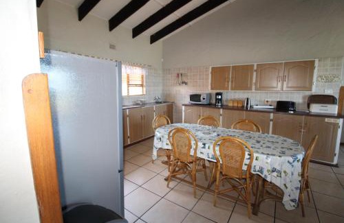 Manaba Beach Apartment | Allesreg Chalet B2