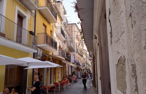 Pizzo Apartment | Alley Fortune holiday home