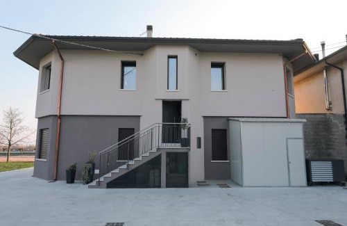 Santorso House | Alloggi alla Rotonda