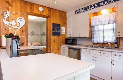 Smyrna House | AllSports LakeHouse, Private Beachfront/Dock/FirePit/Grill/Paddleboards