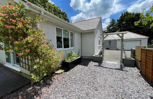 Bangor House | Allt Lwyd - Peaceful & Tranquil Setting