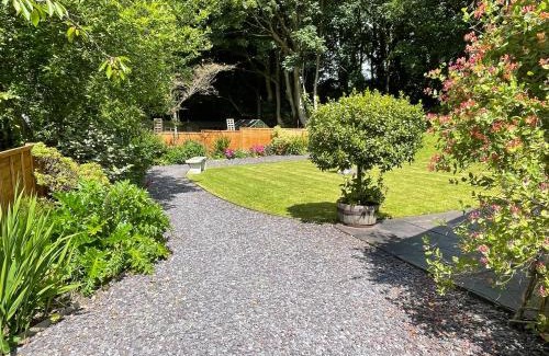 Bangor House | Allt Lwyd - Peaceful & Tranquil Setting