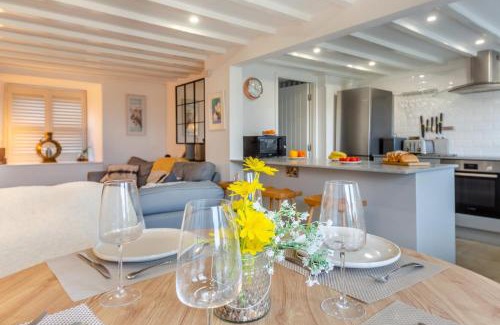 Llanfair House | Alltwen