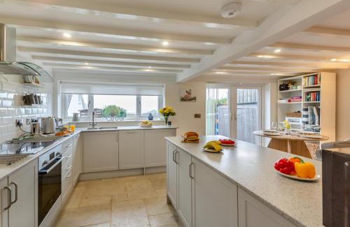 Llanfair House | Alltwen