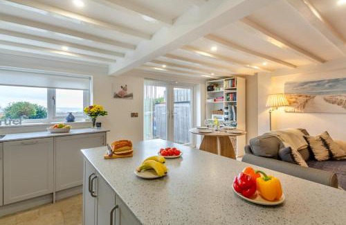 Llanfair House | Alltwen