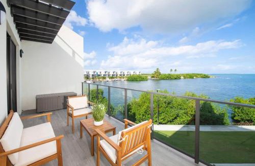 Grand Harbour House | Allure #22 3BR Waterfront