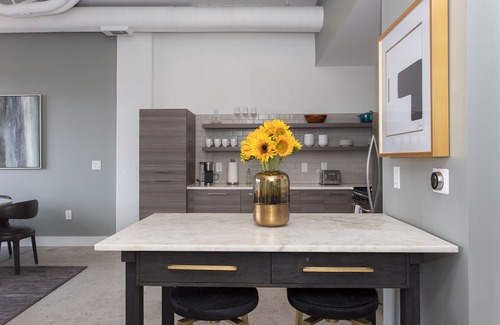 Old Fourth Ward Apartment | Alluring Abode by Atlanta Luxury Rentals