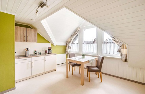 Ernst House | Alluring Holiday Home in Ernst with Balcony