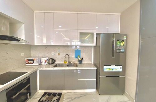 District 7 Apartment | Alm's 2 BedRoom Apartment at Sunrise City District 7